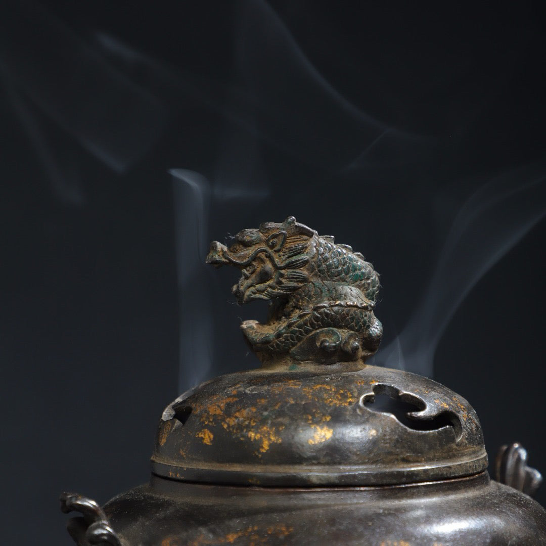 Chinese antique pure copper [dragon cover] incense burner