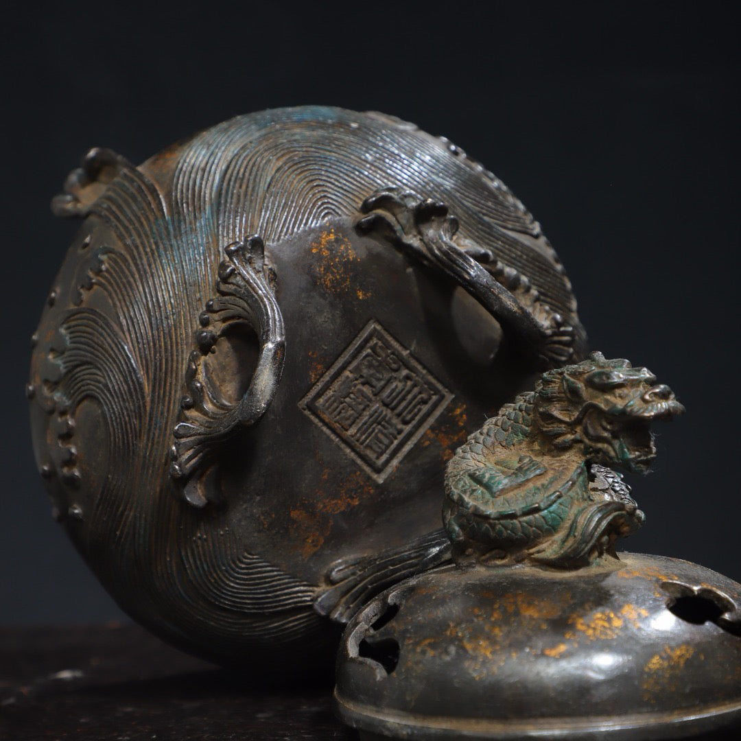 Chinese antique pure copper [dragon cover] incense burner