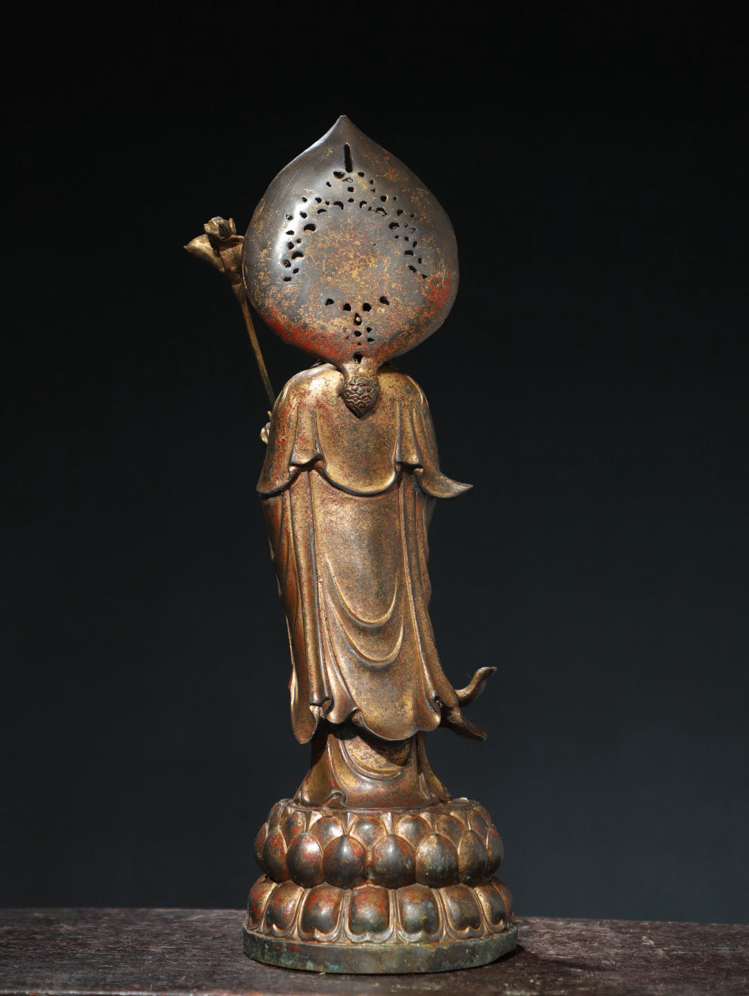 Bronze mud and gold [Great Power Bodhisattva] Buddha statue