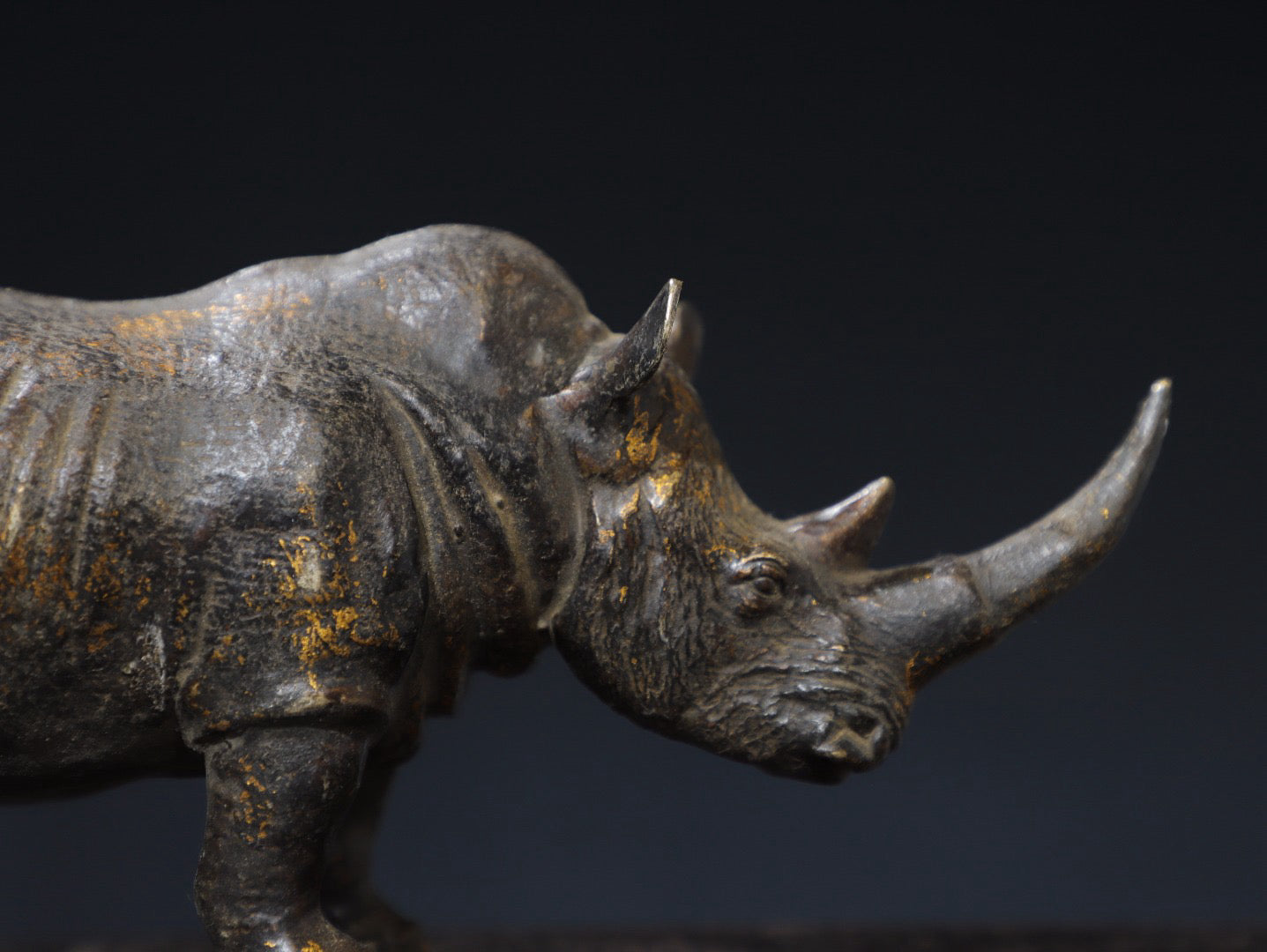 Chinese antique pure copper rhinoceros ornament