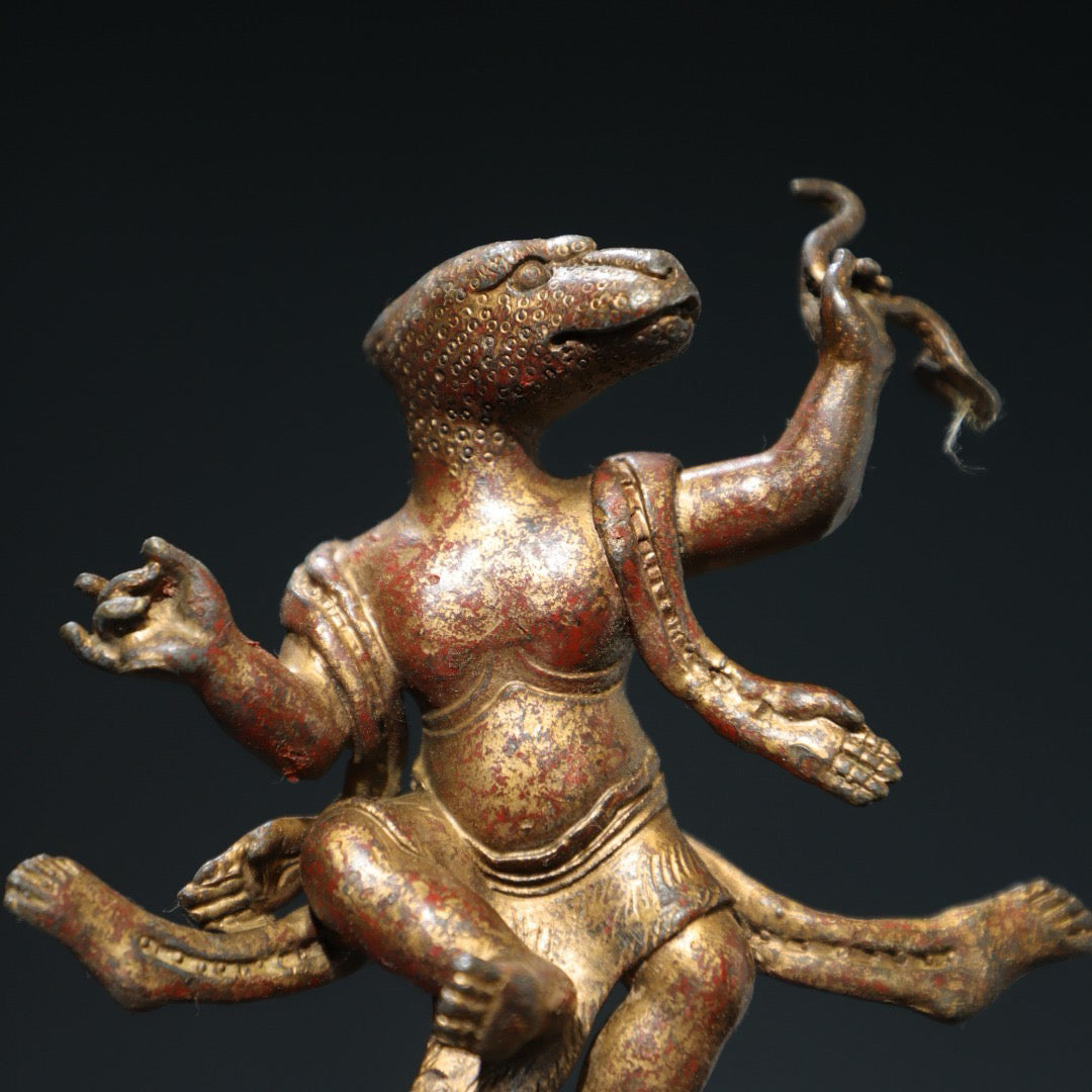 Bronze mud and gold Buddha statues