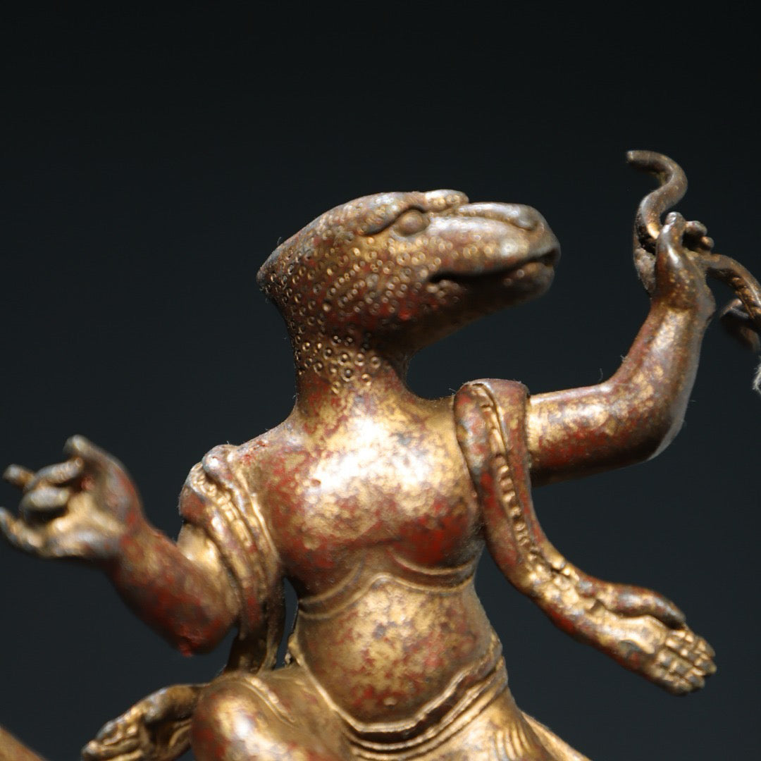 Bronze mud and gold Buddha statues