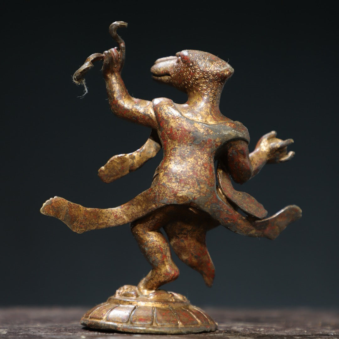 Bronze mud and gold Buddha statues