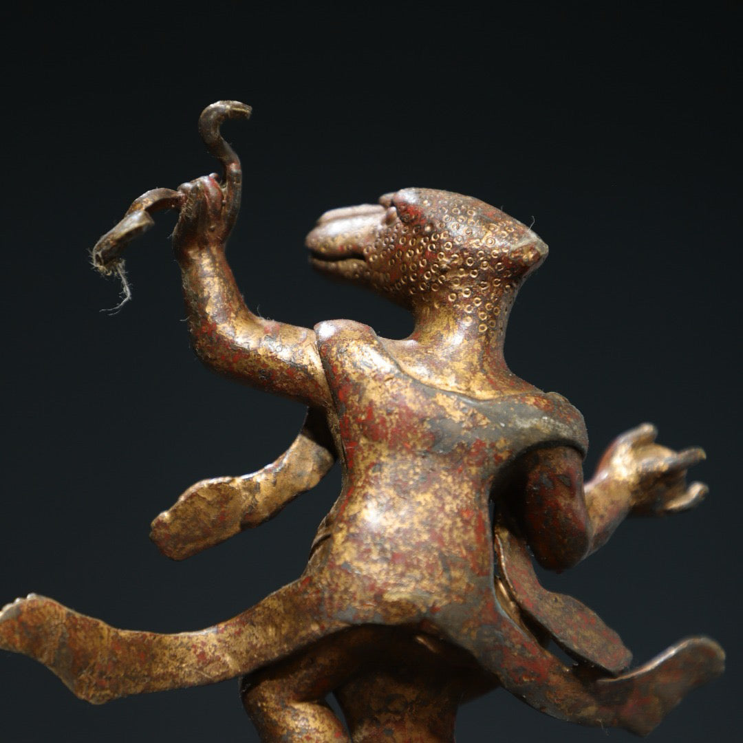 Bronze mud and gold Buddha statues