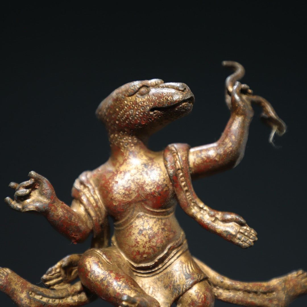 Bronze mud and gold Buddha statues