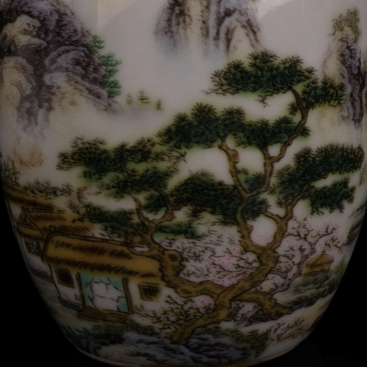 Pink serene and far-reaching patterned small tea jar