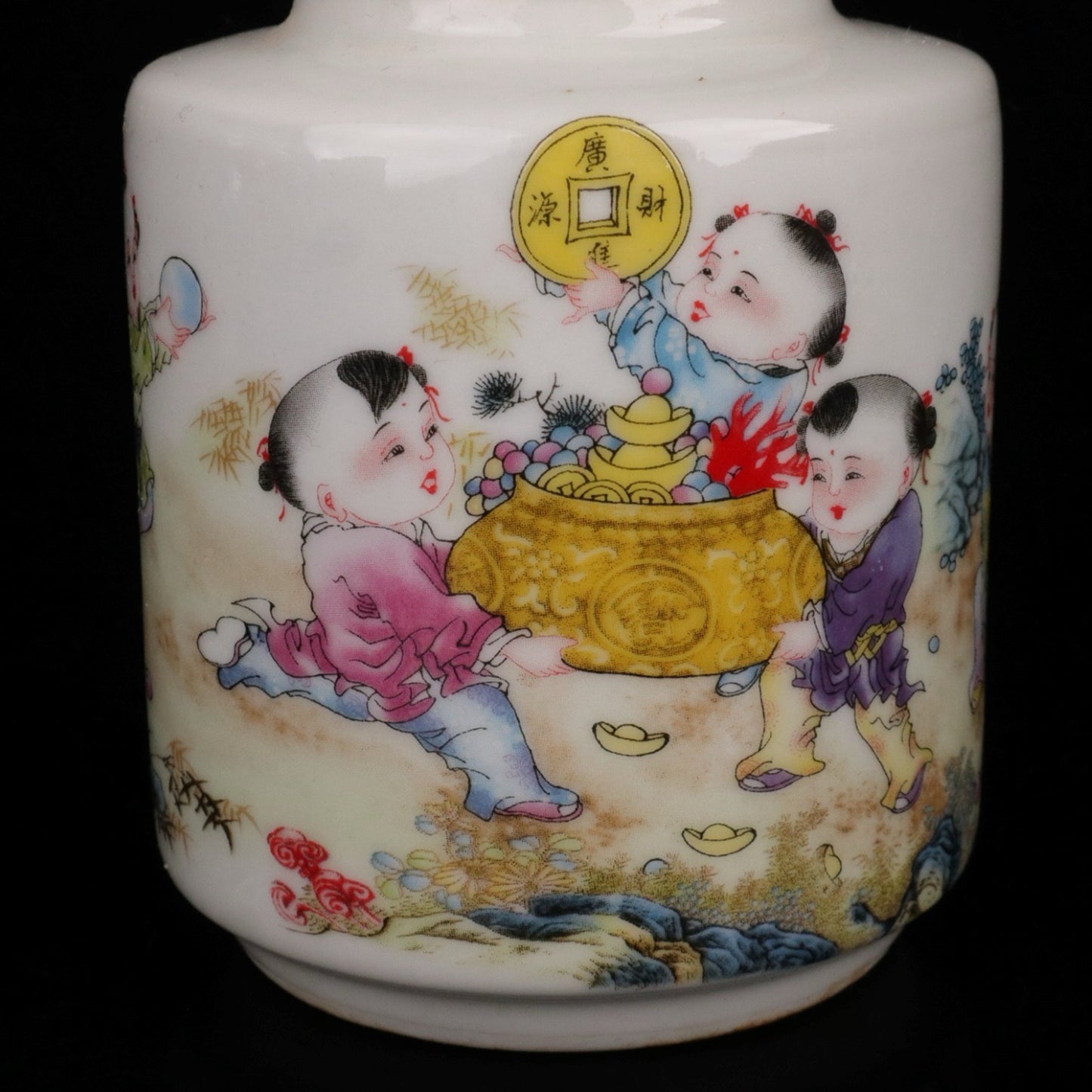 Pink color recruitment treasure patterned tea jar