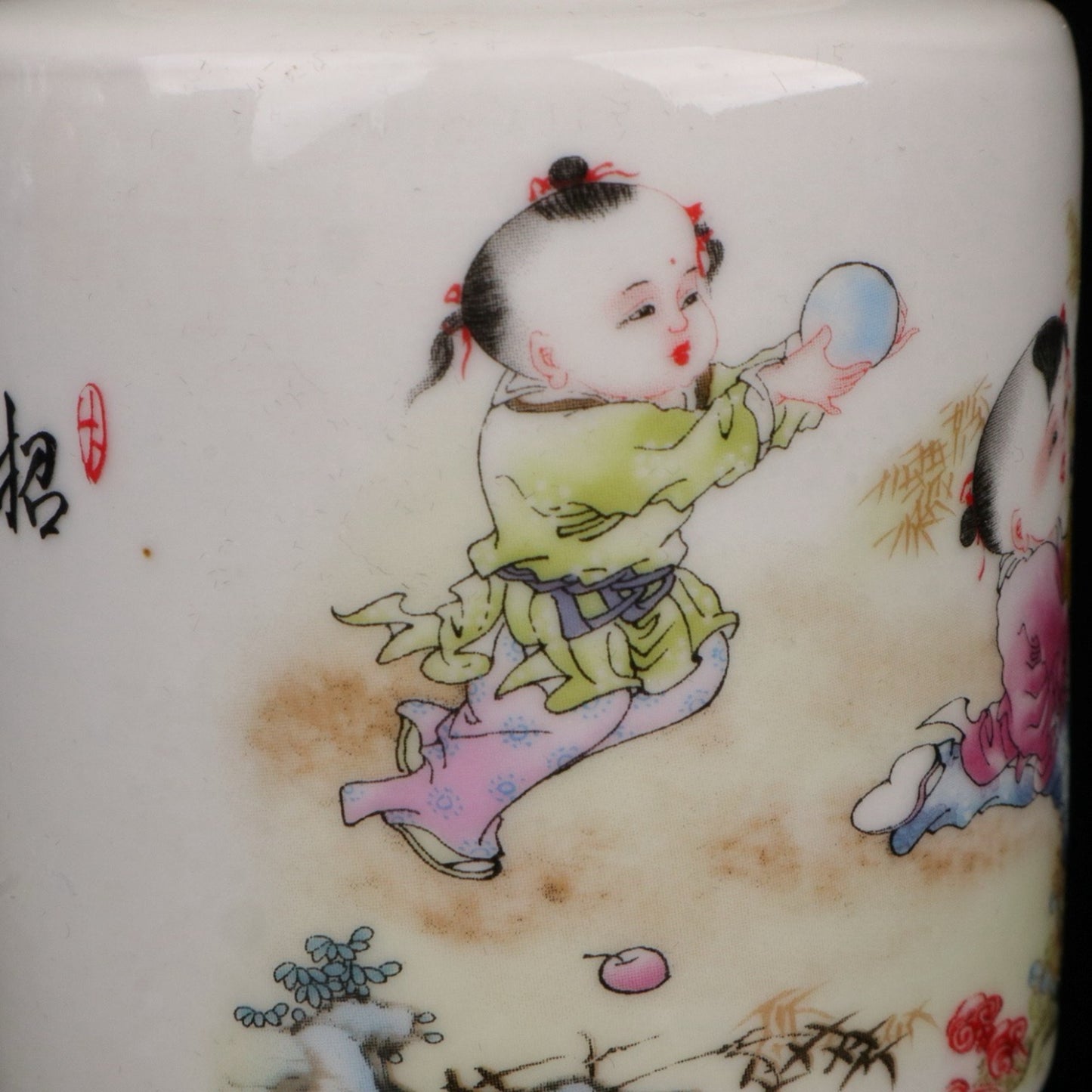 Pink color recruitment treasure patterned tea jar