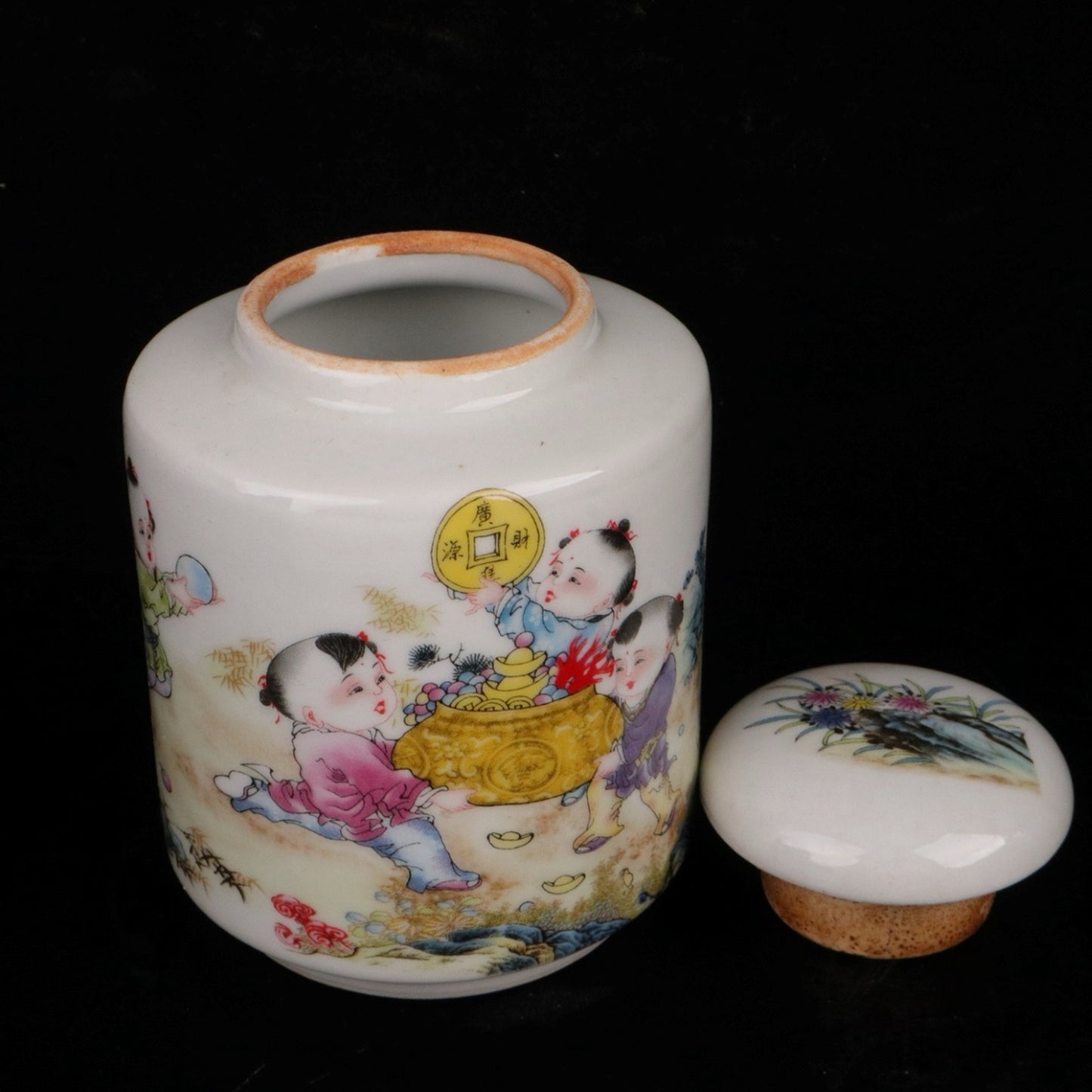 Pink color recruitment treasure patterned tea jar