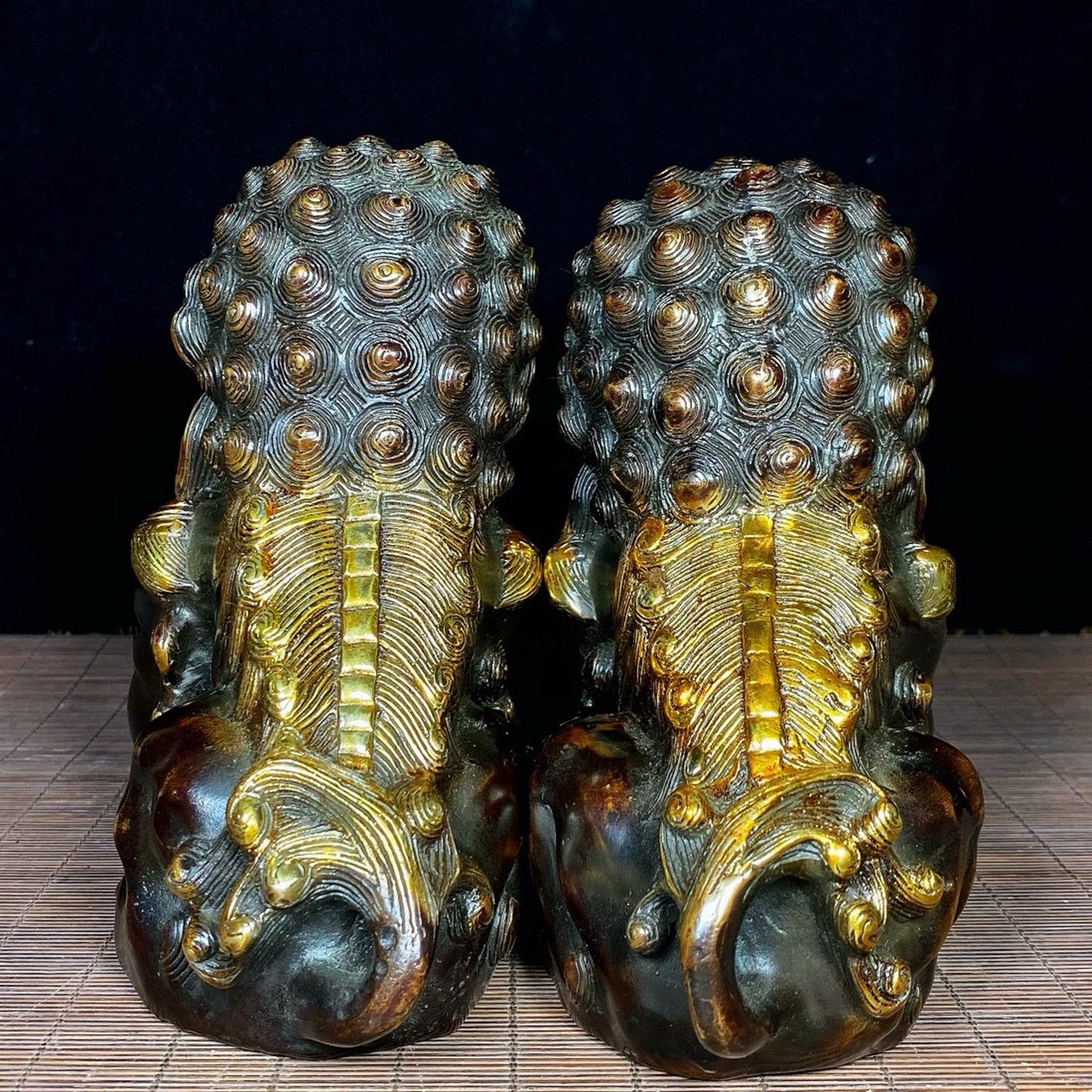 A pair of pure copper gilded lions