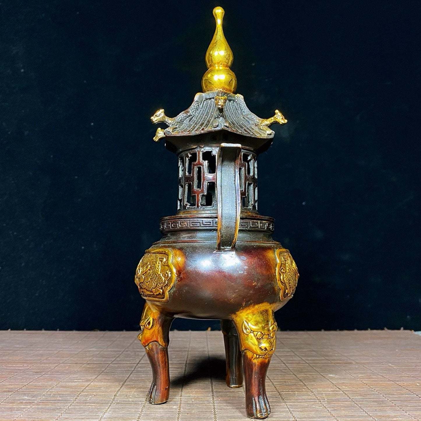 Pure copper dot gold double dragon pearl playing tower furnace