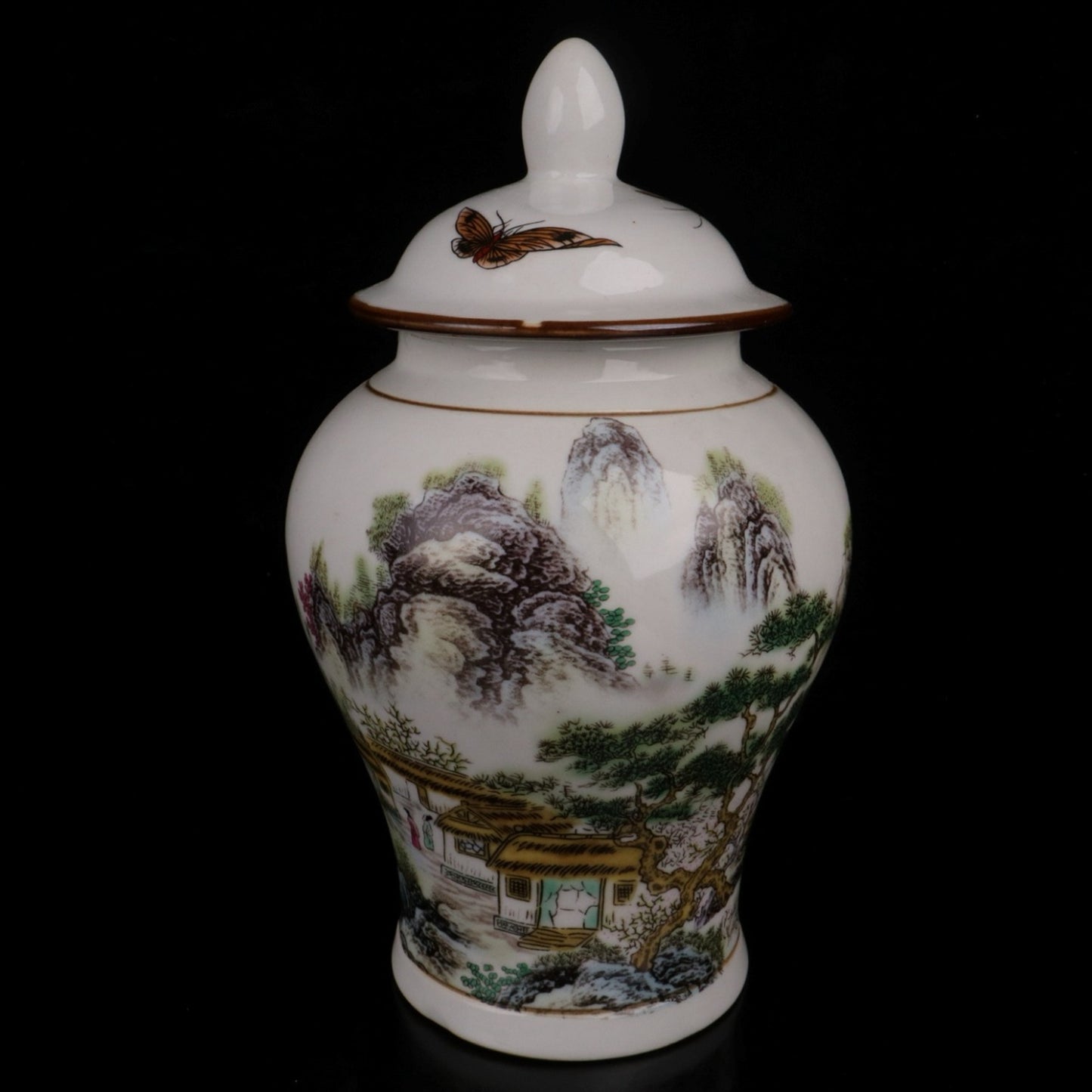 Blue and white tranquil and far-reaching patterned general jar