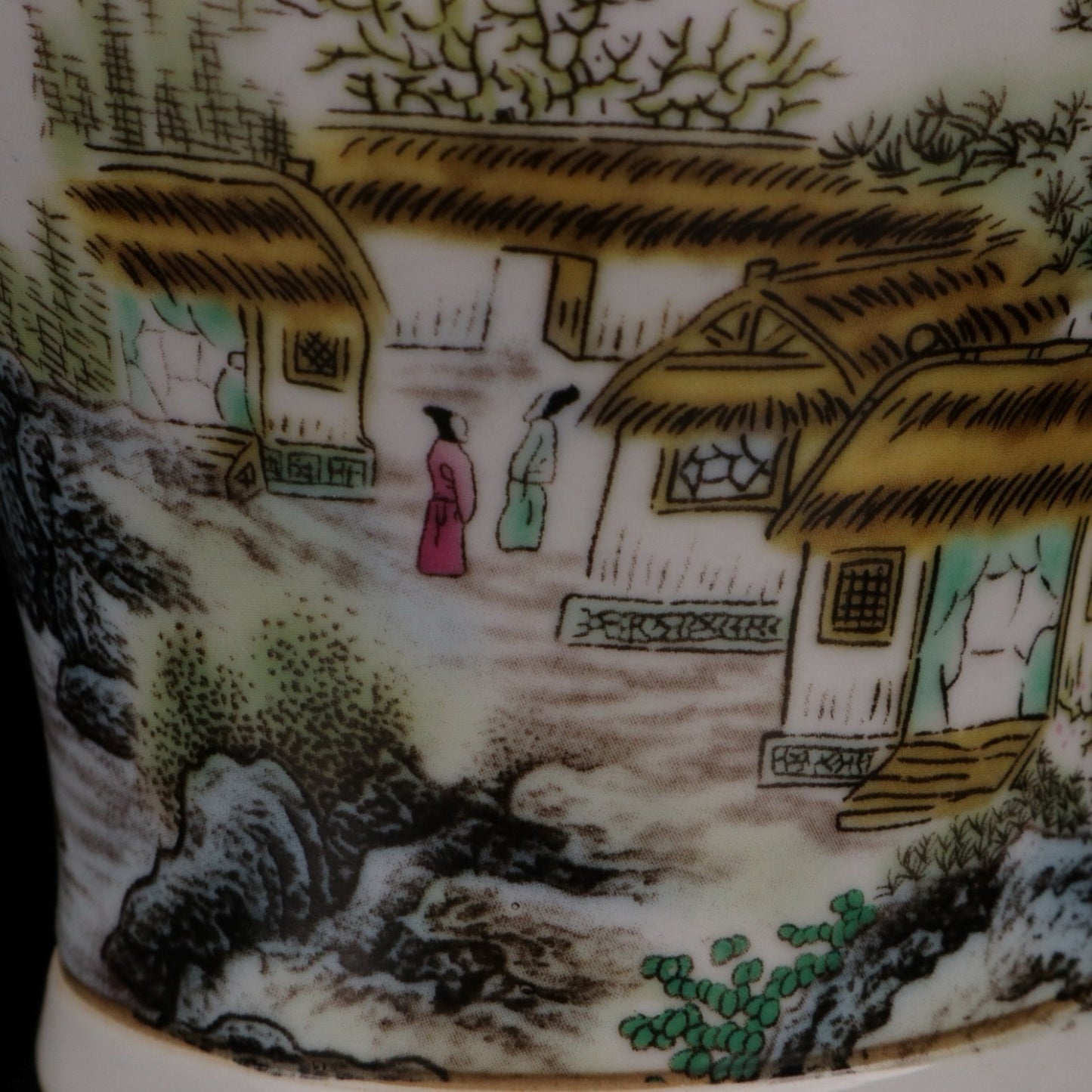 Blue and white tranquil and far-reaching patterned general jar