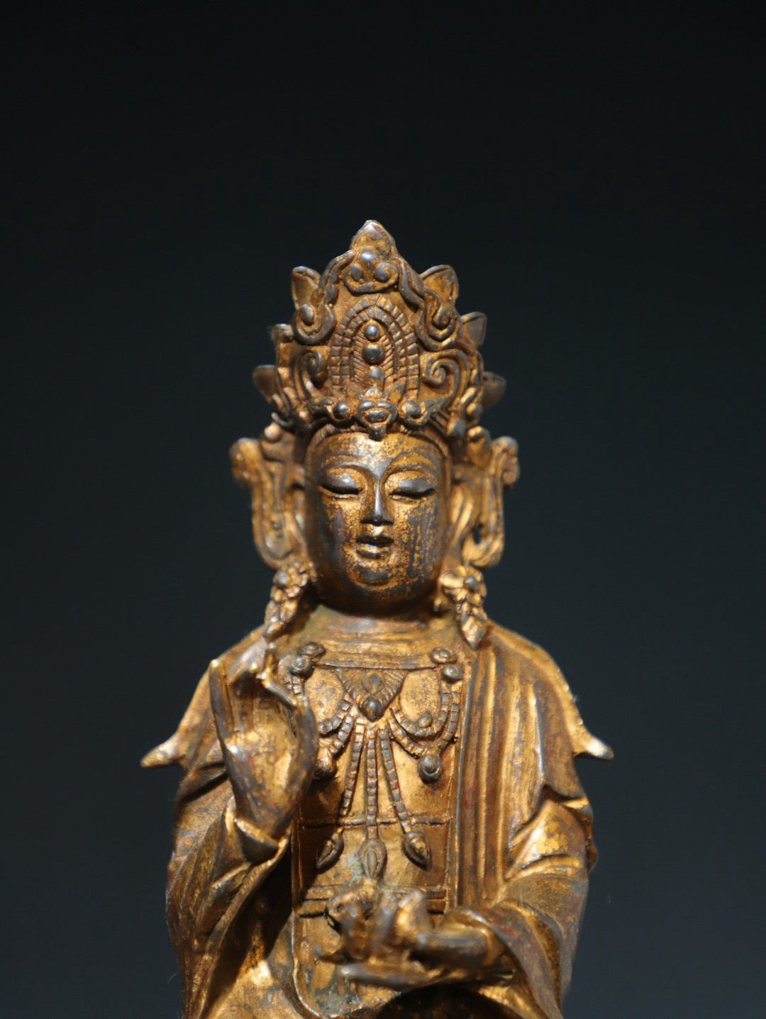 Bronze mud gold [Beast Riding Guanyin] Buddha statue