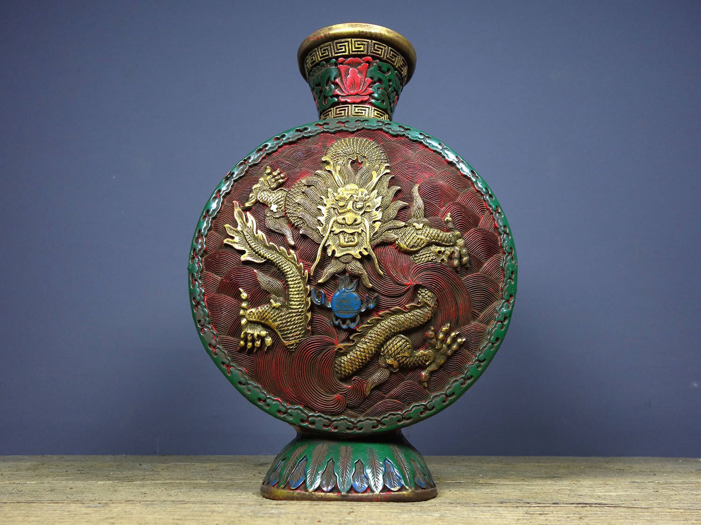 Chinese antique lacquerware painted with gold and paired with bottles