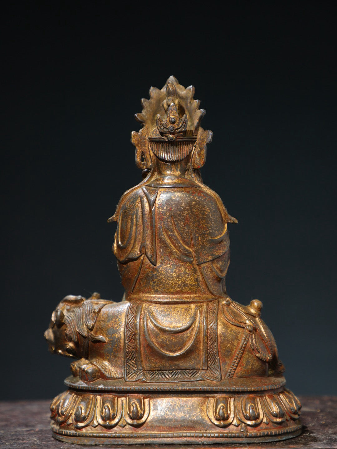 Bronze mud gold [Beast Riding Guanyin] Buddha statue