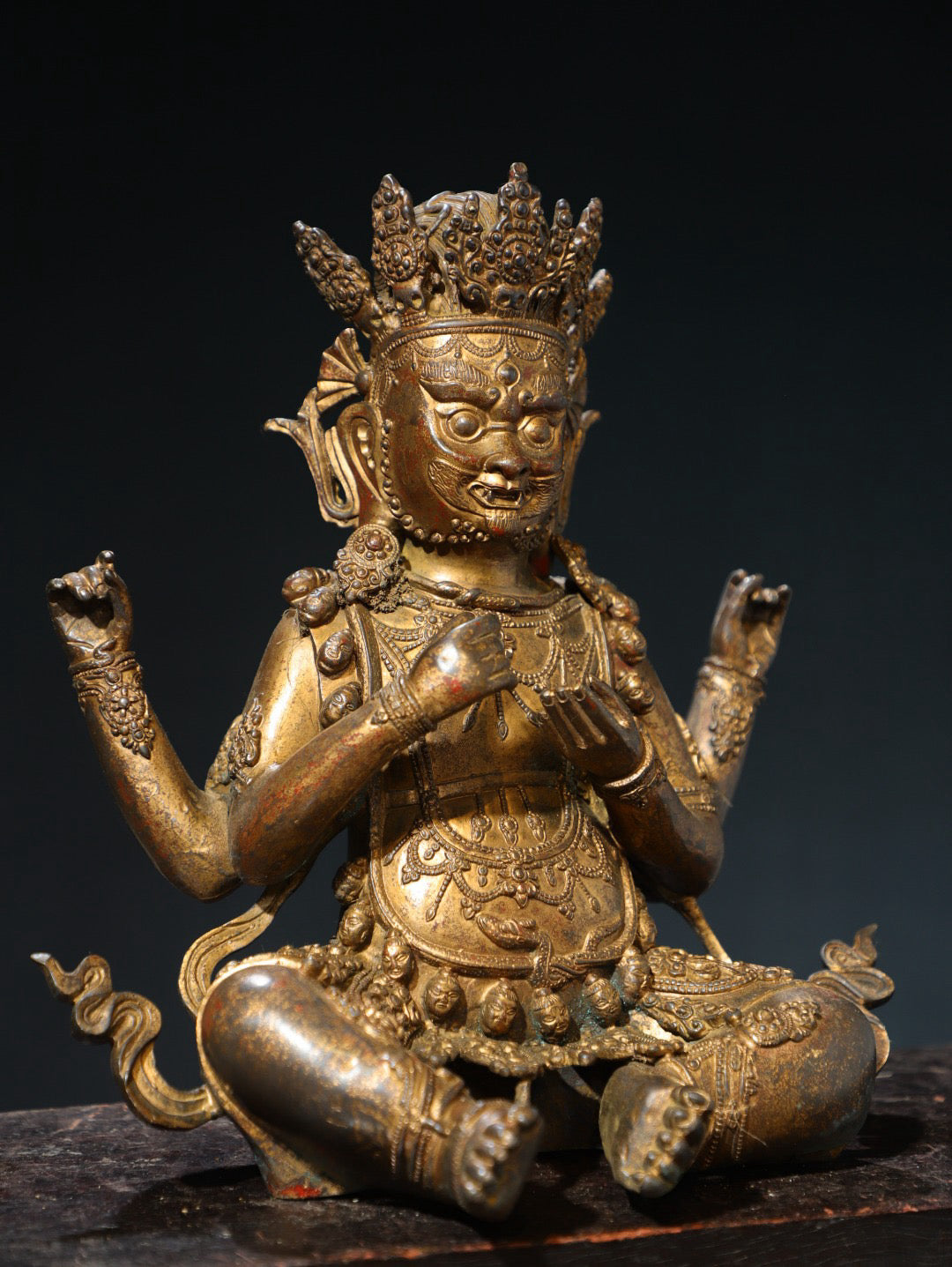 Bronze mud and gold [Mahogala] Buddha statue