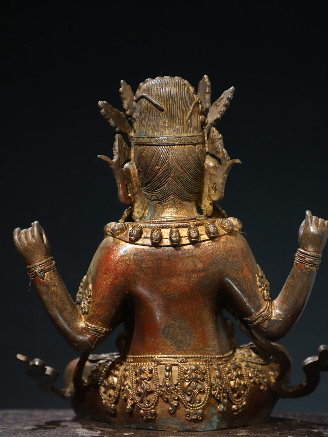 Bronze mud and gold [Mahogala] Buddha statue
