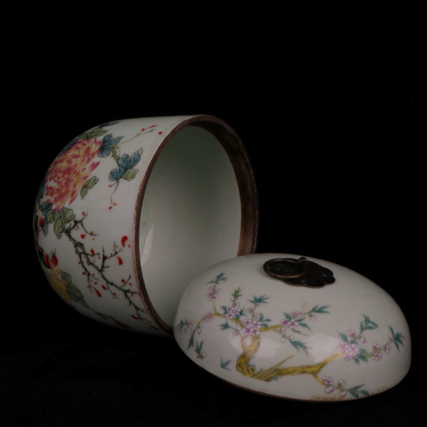 Pink flower and bird patterned small ginseng jar