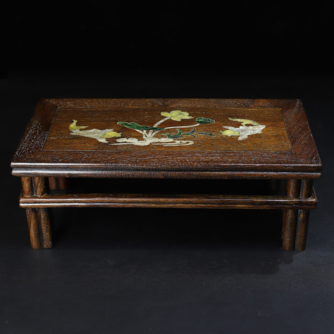 Pear wood inlaid shell plum blossom leg small table
