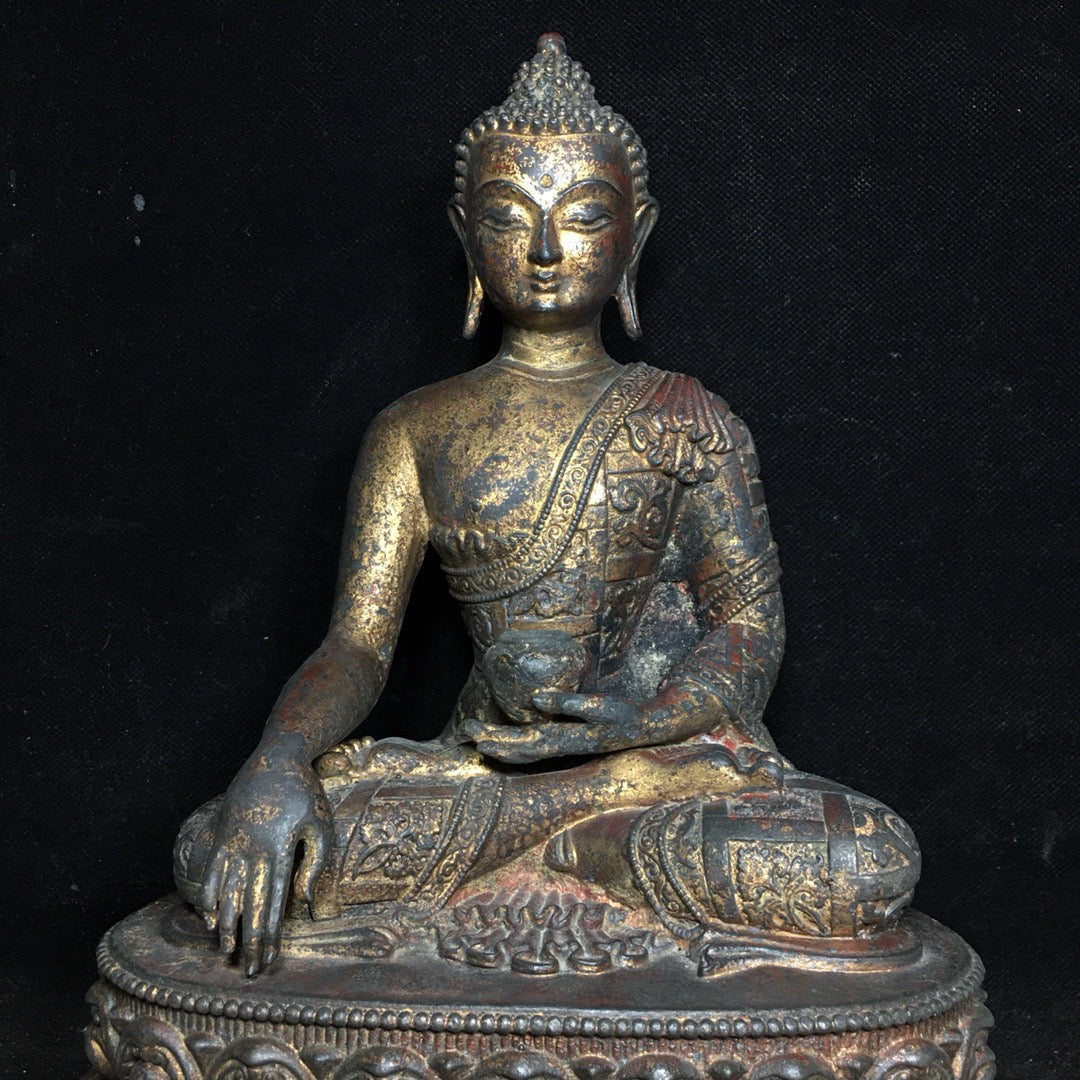 Chinese antique pure copper ornaments of Shakyamuni Buddha