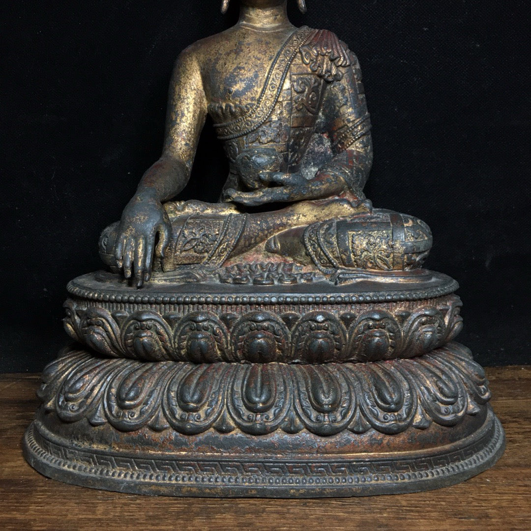 Chinese antique pure copper ornaments of Shakyamuni Buddha