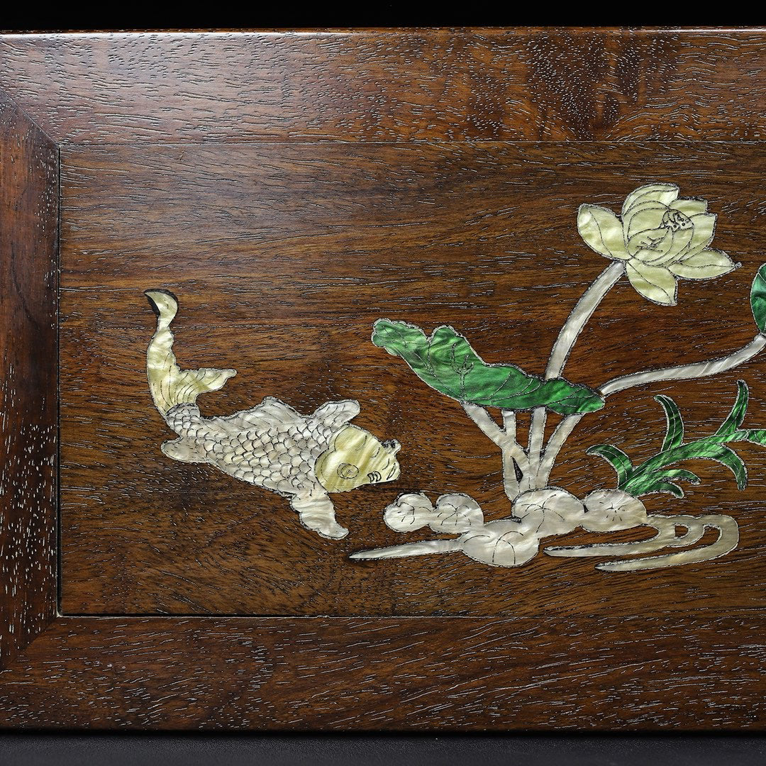 Pear wood inlaid shell plum blossom leg small table