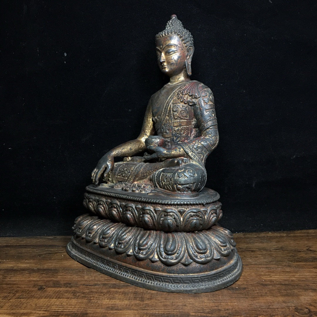 Chinese antique pure copper ornaments of Shakyamuni Buddha