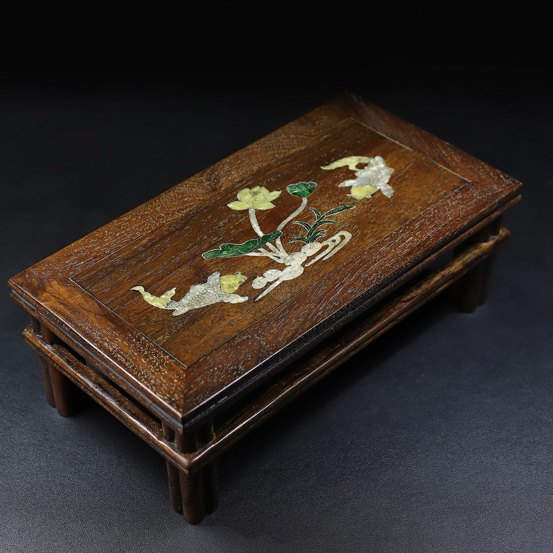 Pear wood inlaid shell plum blossom leg small table