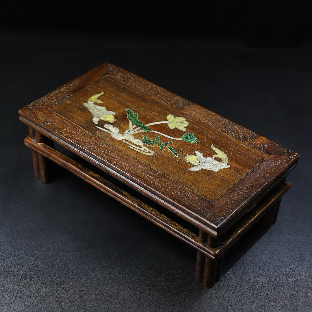 Pear wood inlaid shell plum blossom leg small table