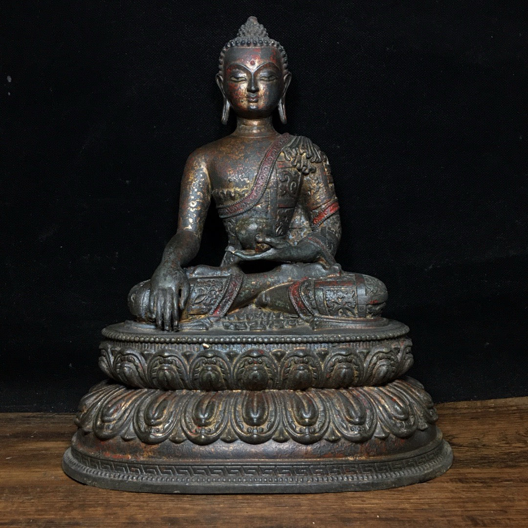 Chinese antique pure copper ornaments of Shakyamuni Buddha