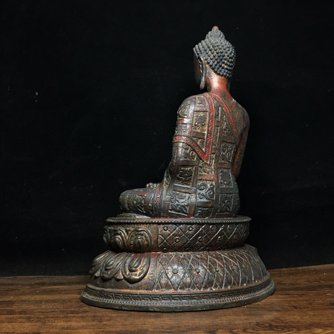 Chinese antique pure copper ornaments of Shakyamuni Buddha
