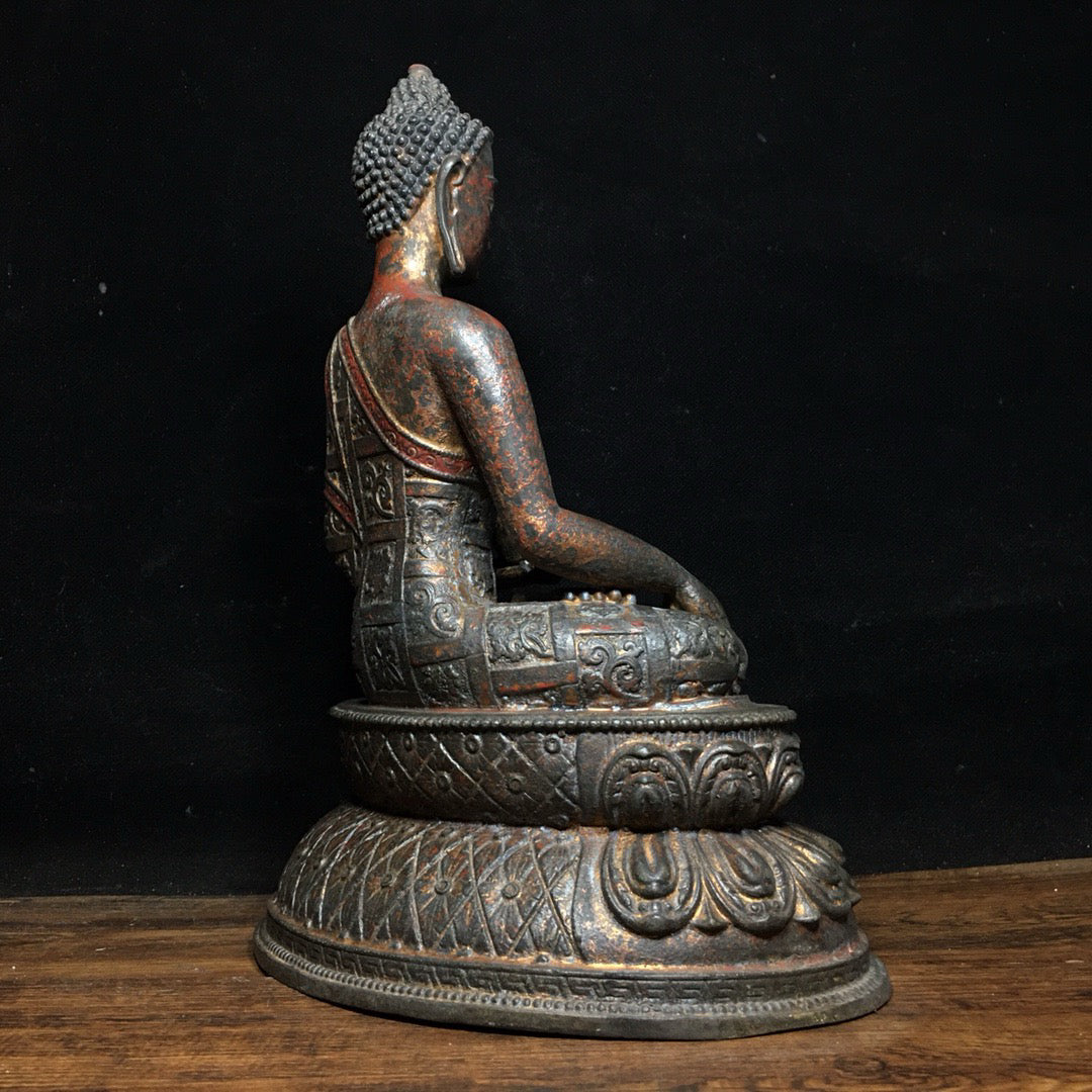 Chinese antique pure copper ornaments of Shakyamuni Buddha
