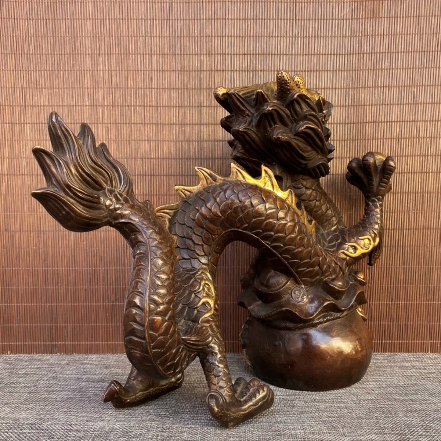 Pure copper gilded Ruyi Feng Shui Jubao Pen Dragon