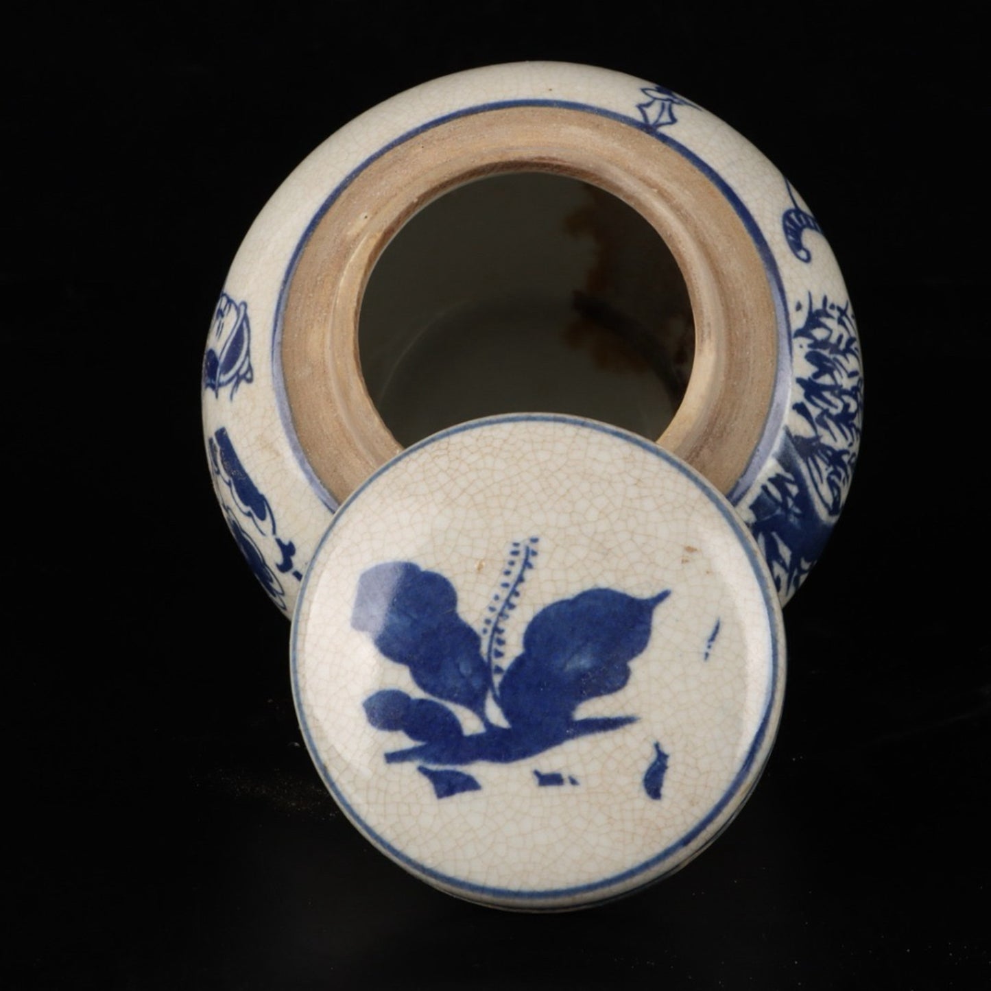 Blue and white character story patterned lid jar