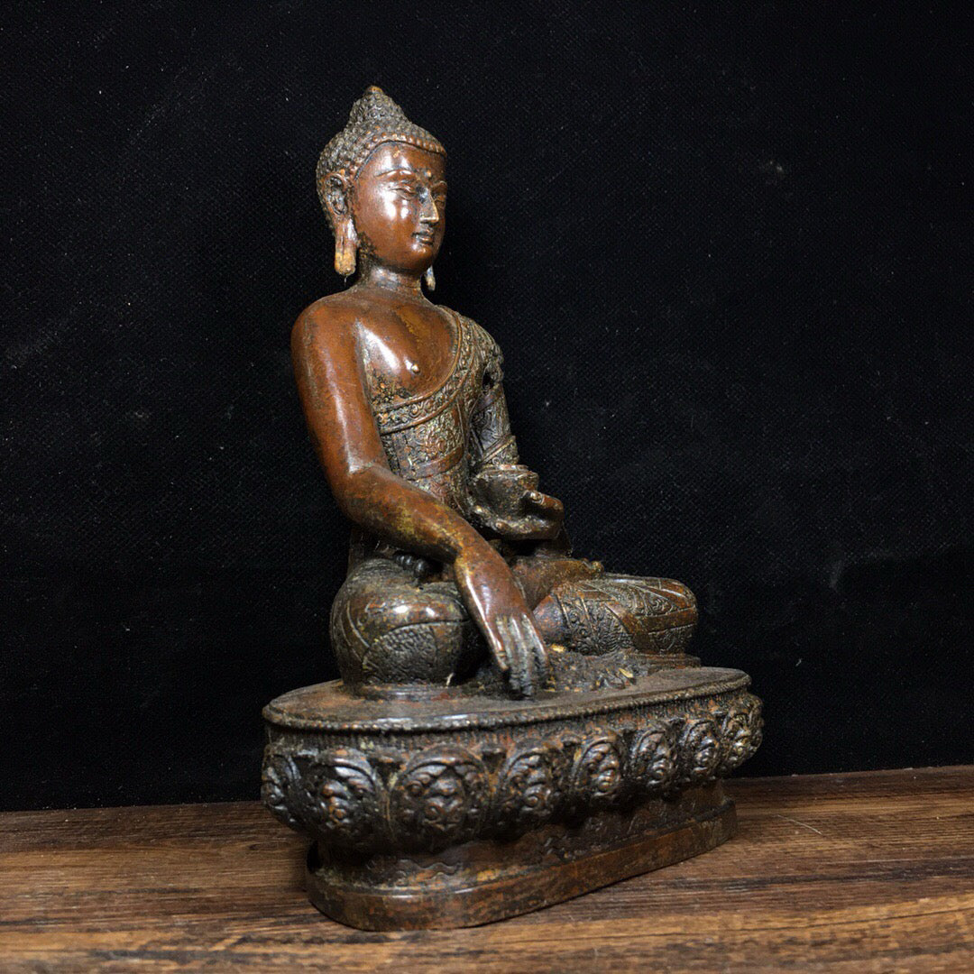 Chinese antique pure copper figure ornaments of Shakyamuni Buddha