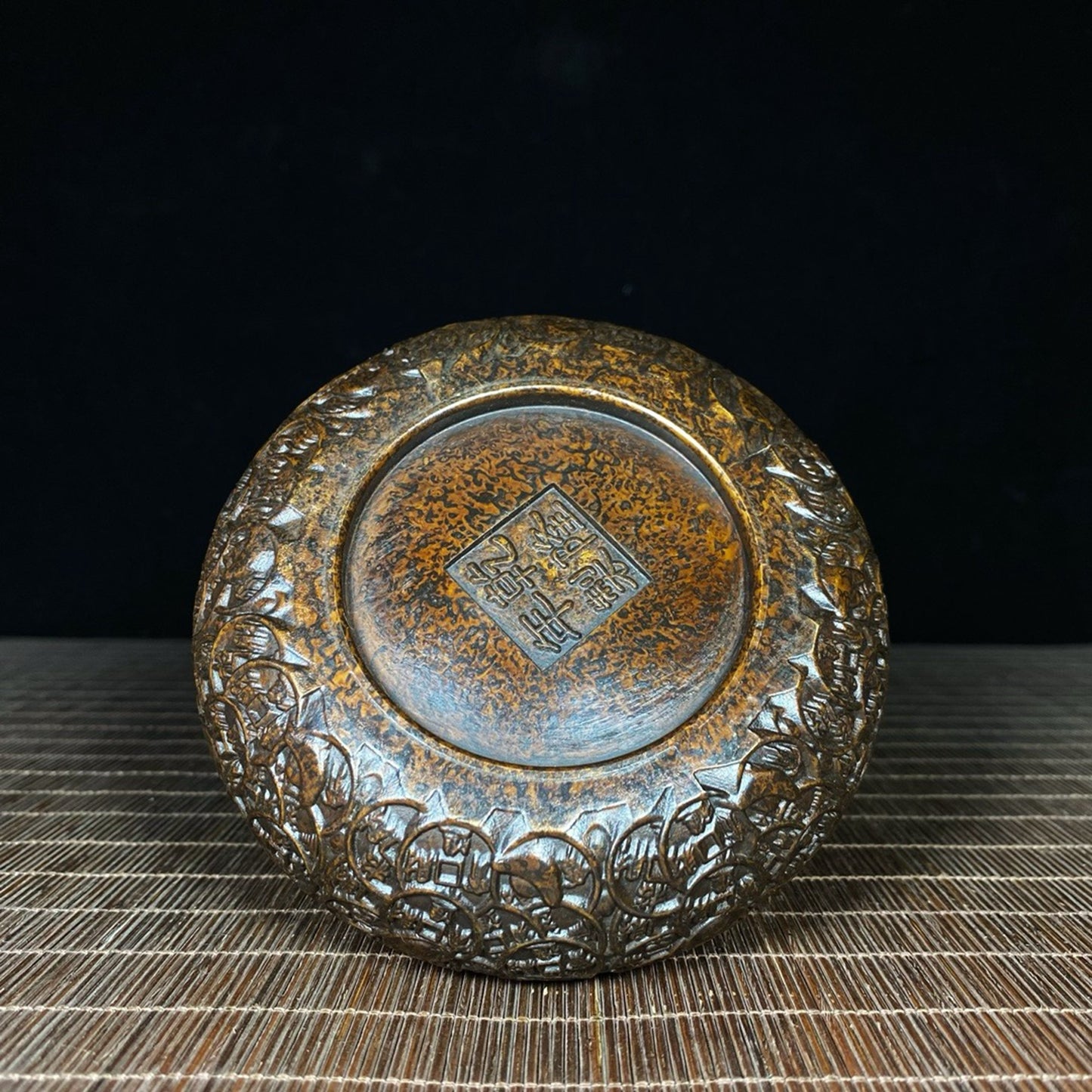 Pure copper golden toad relief ashtray