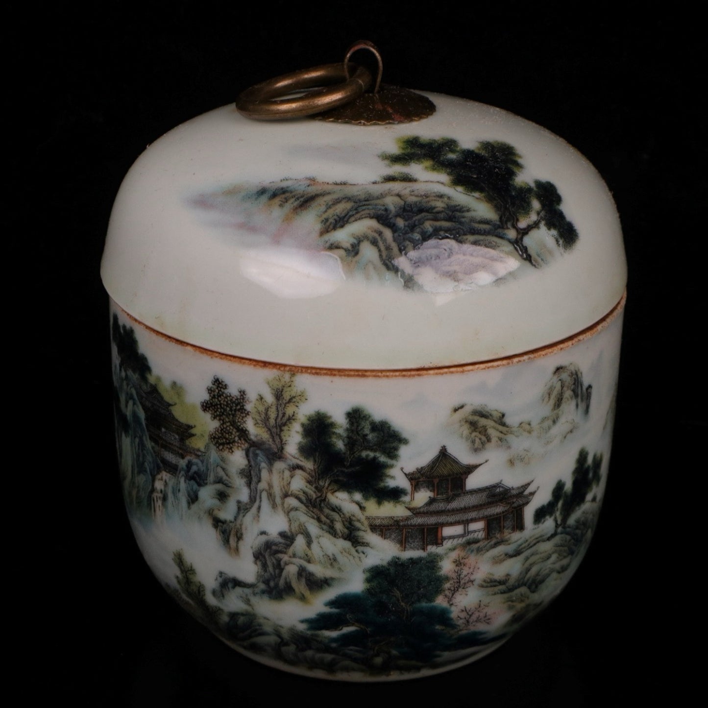 Pink landscape patterned small ginseng jar