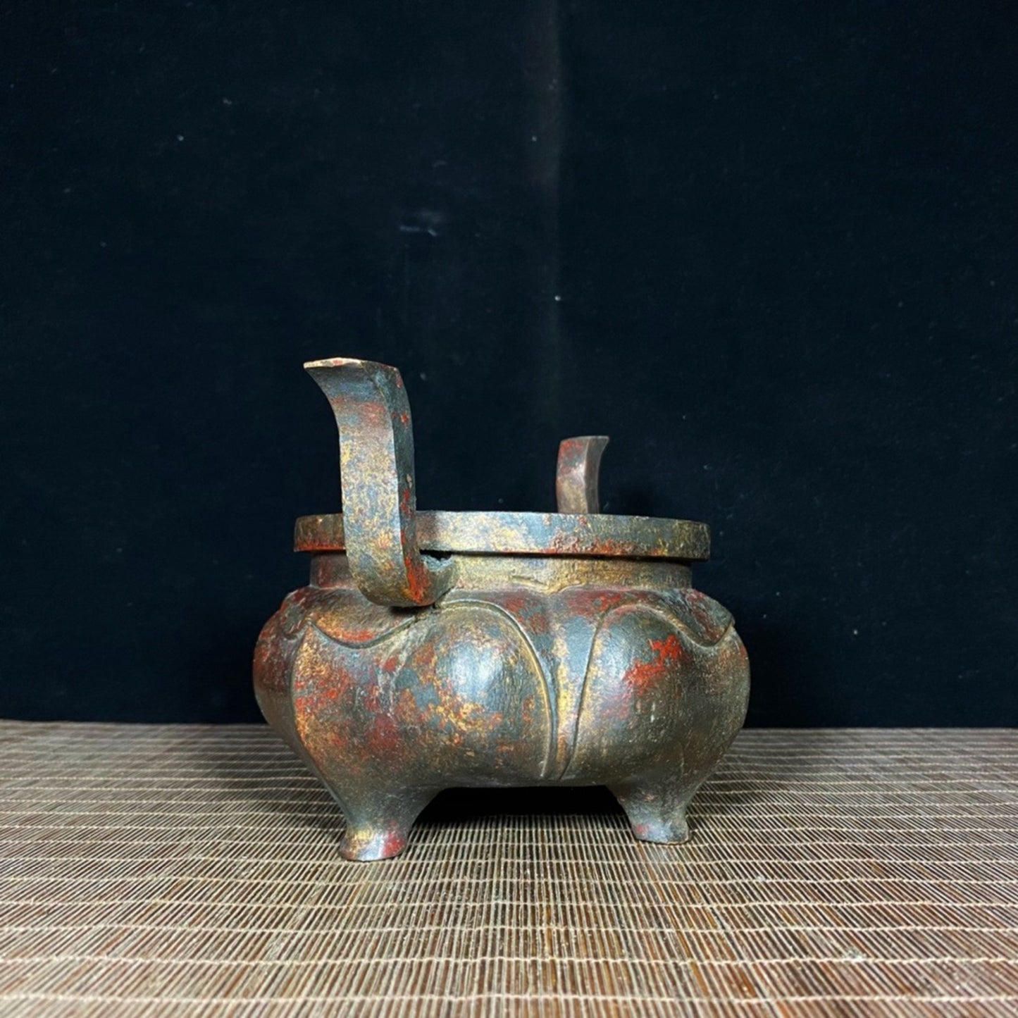 Old copper tire mud gold dynasty crown ear incense burner