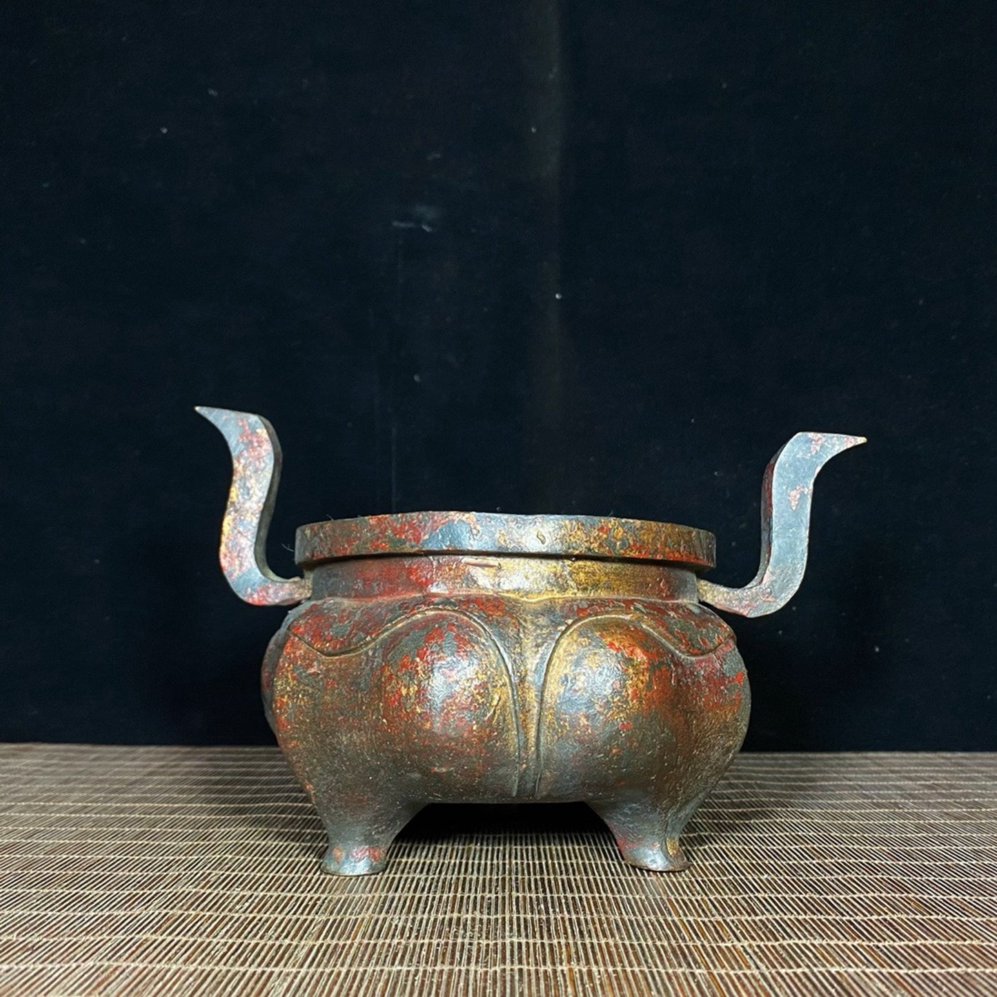 Old copper tire mud gold dynasty crown ear incense burner