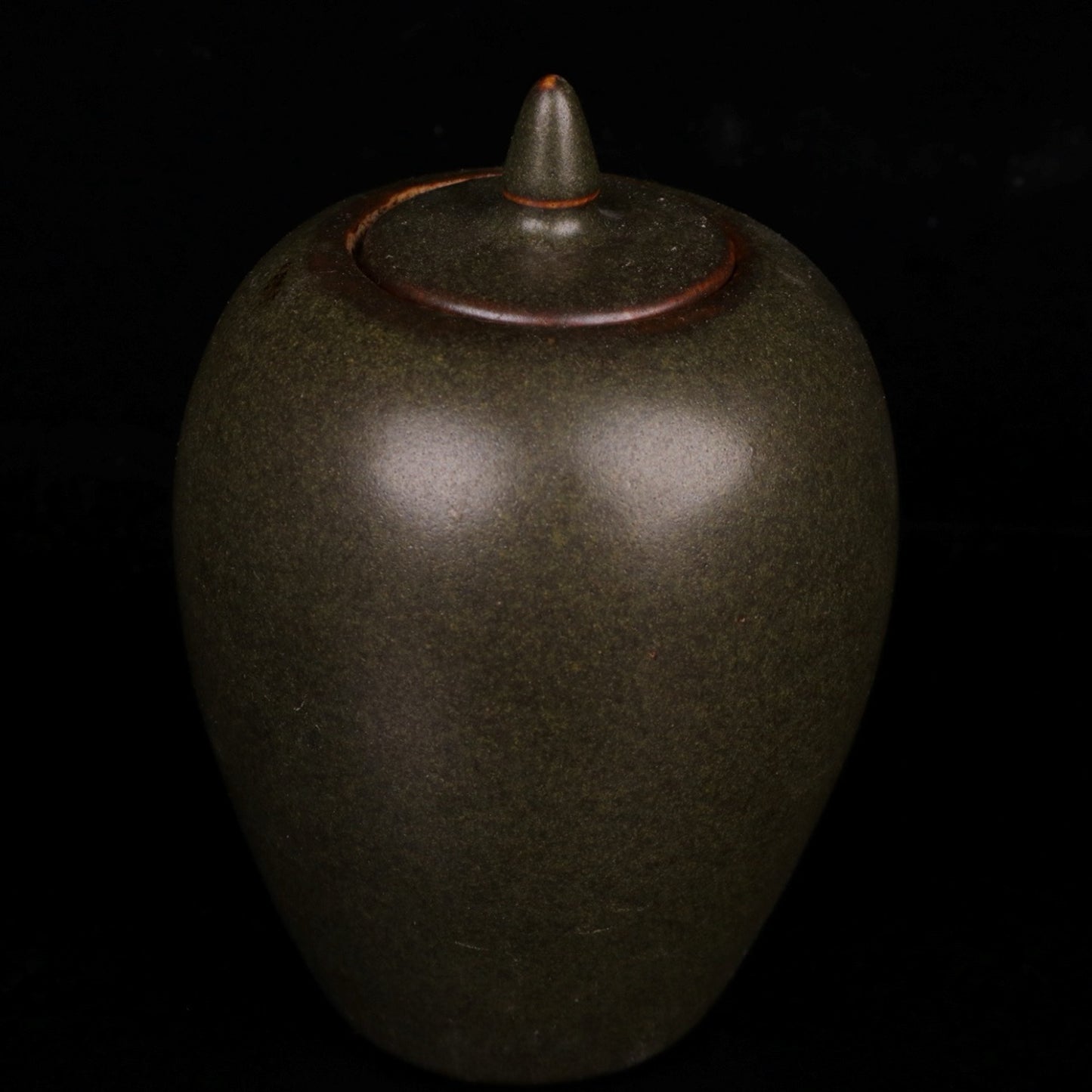 Tea powder glazed small winter melon jar