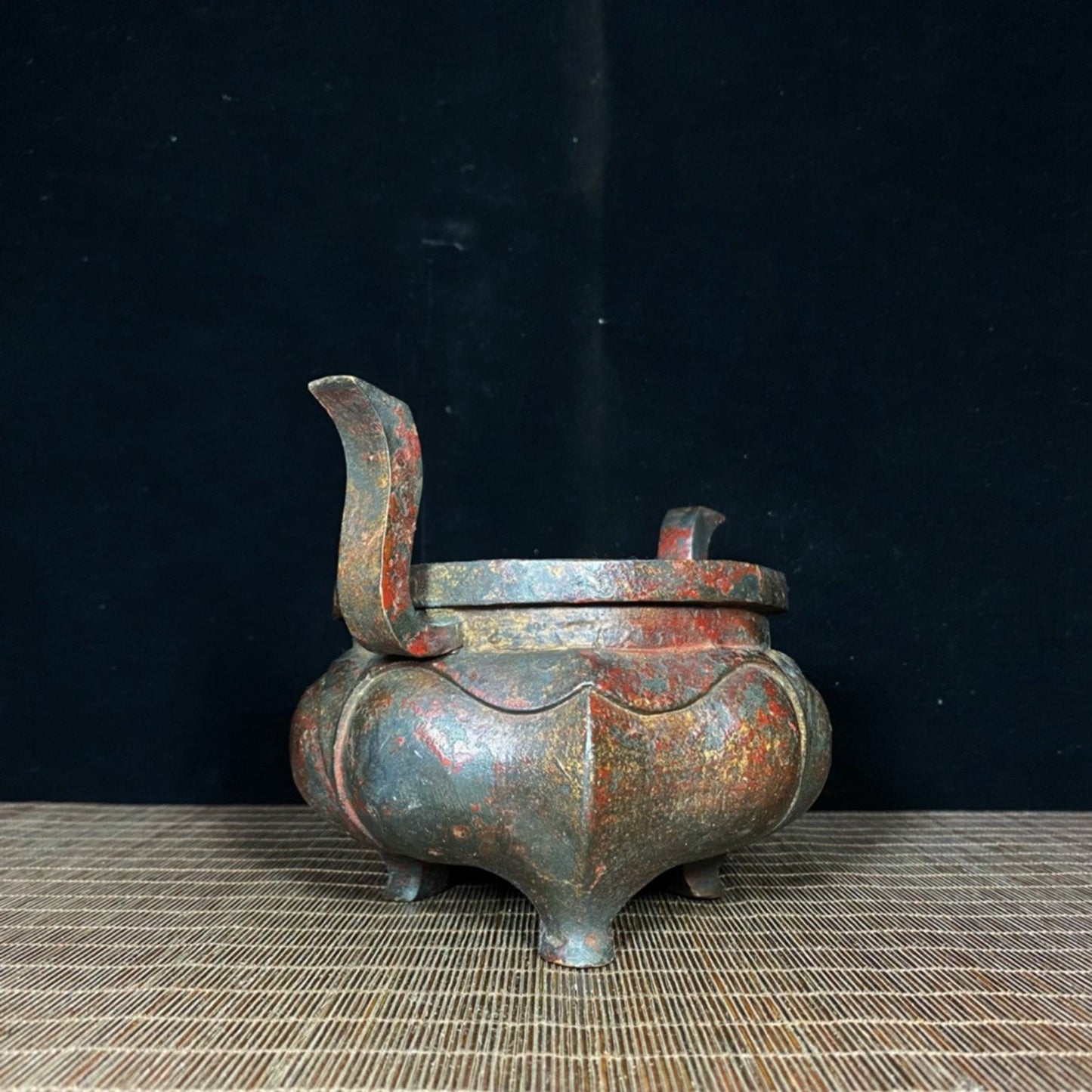 Old copper tire mud gold dynasty crown ear incense burner