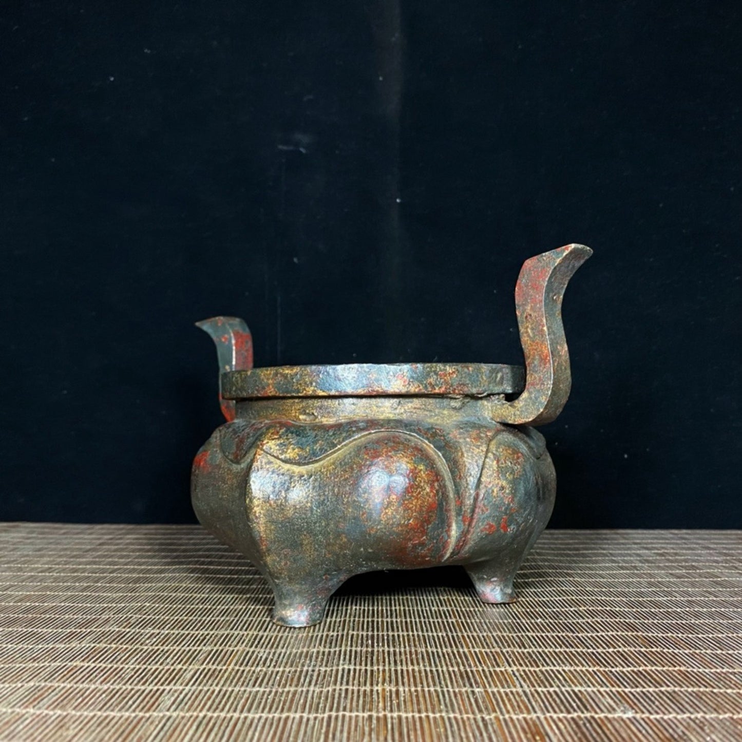 Old copper tire mud gold dynasty crown ear incense burner