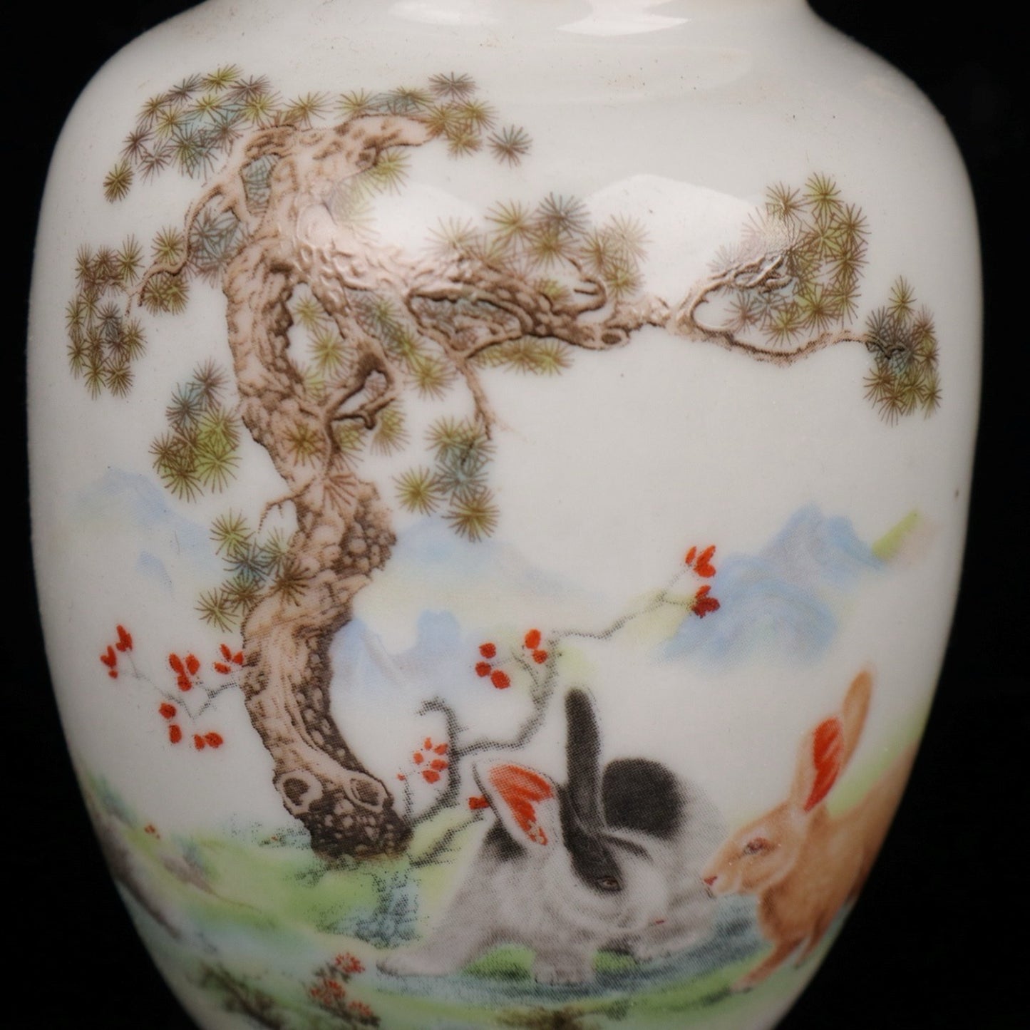 Pink Jade Rabbit with Auspicious Pattern Small Tea Jar