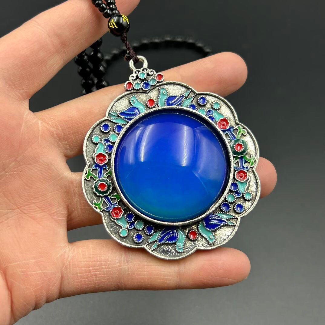 Chinese antique copper temperature sensitive color changing pendant