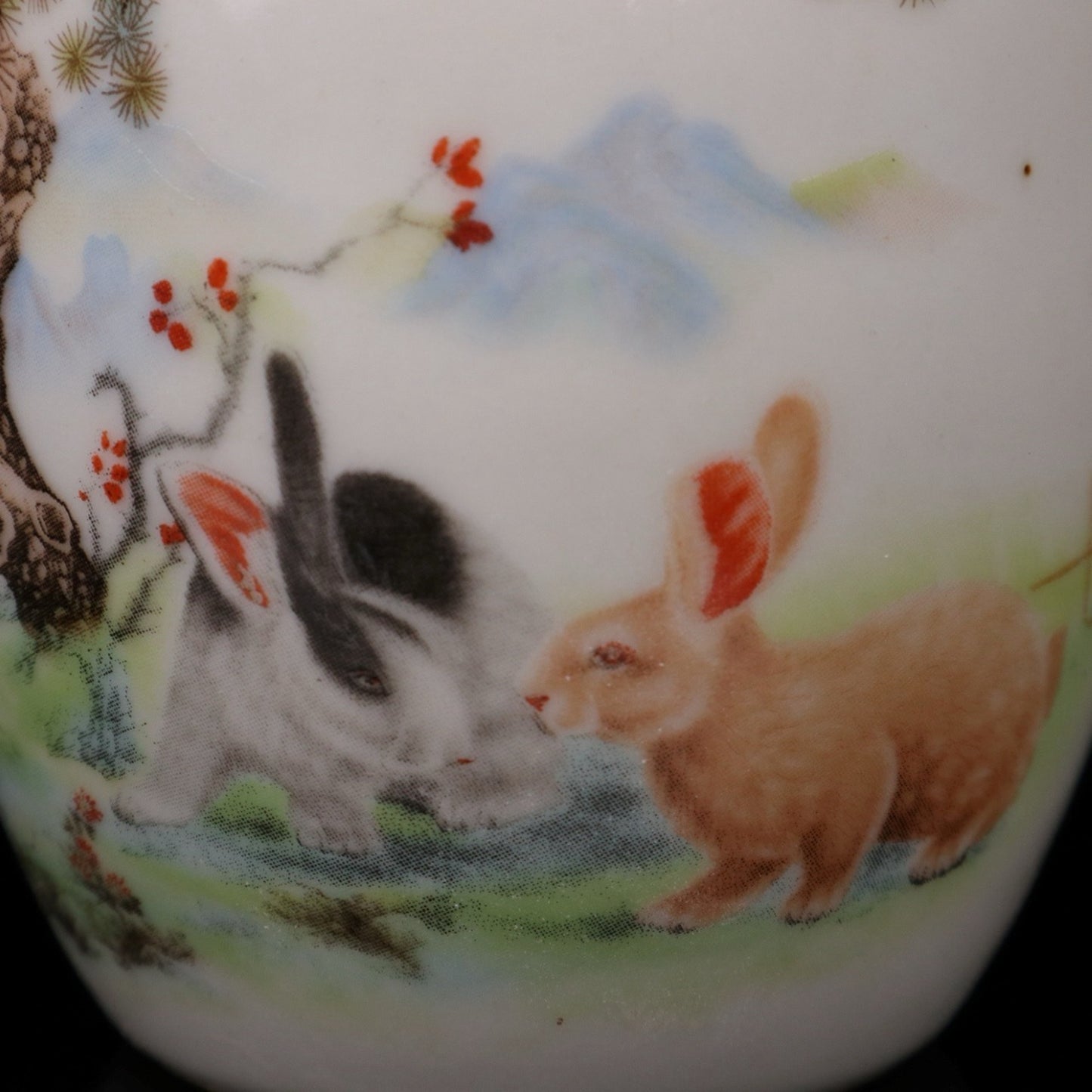 Pink Jade Rabbit with Auspicious Pattern Small Tea Jar