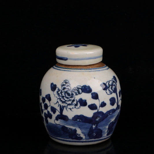 Blue and white flower and bird patterned small lid jar