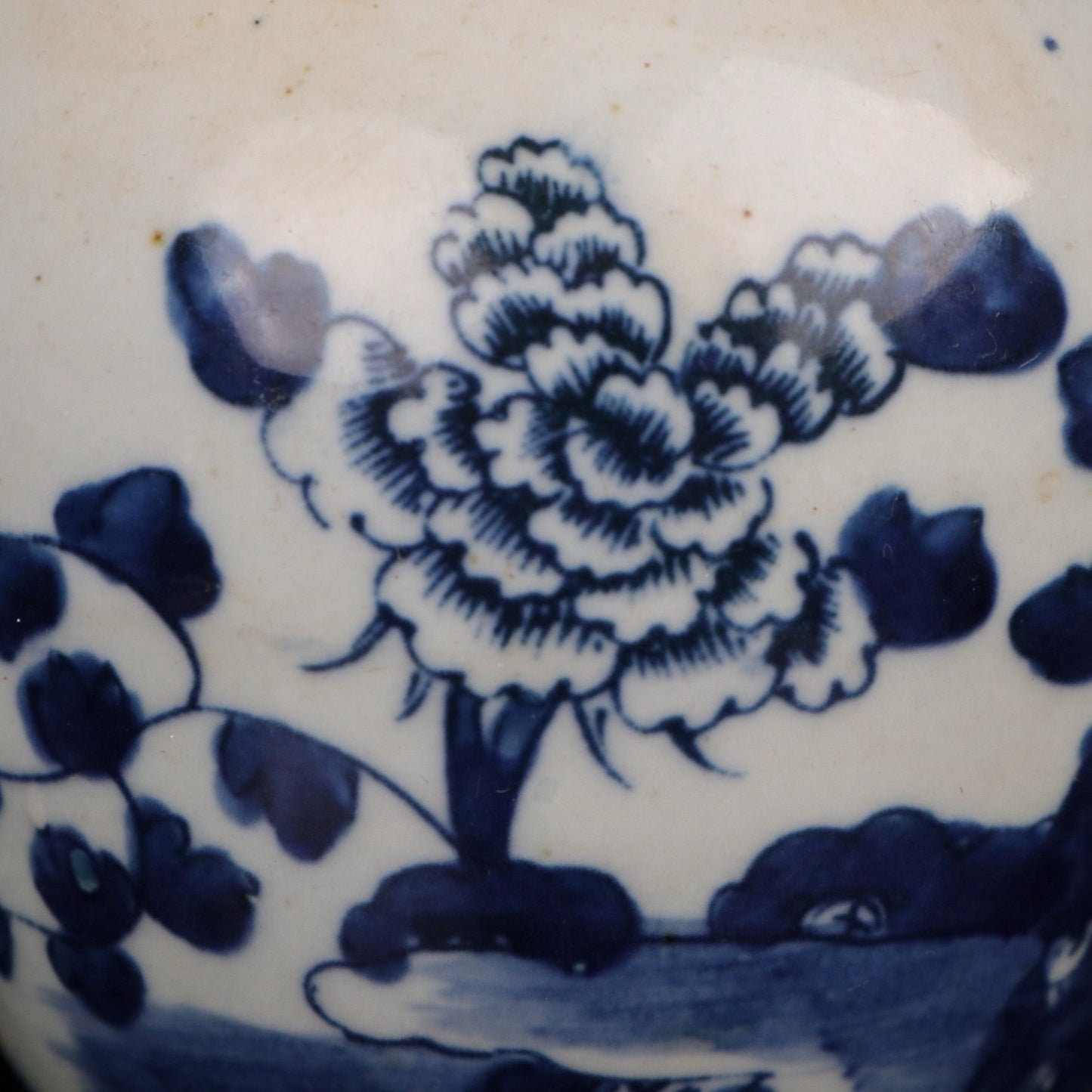 Blue and white flower and bird patterned small lid jar