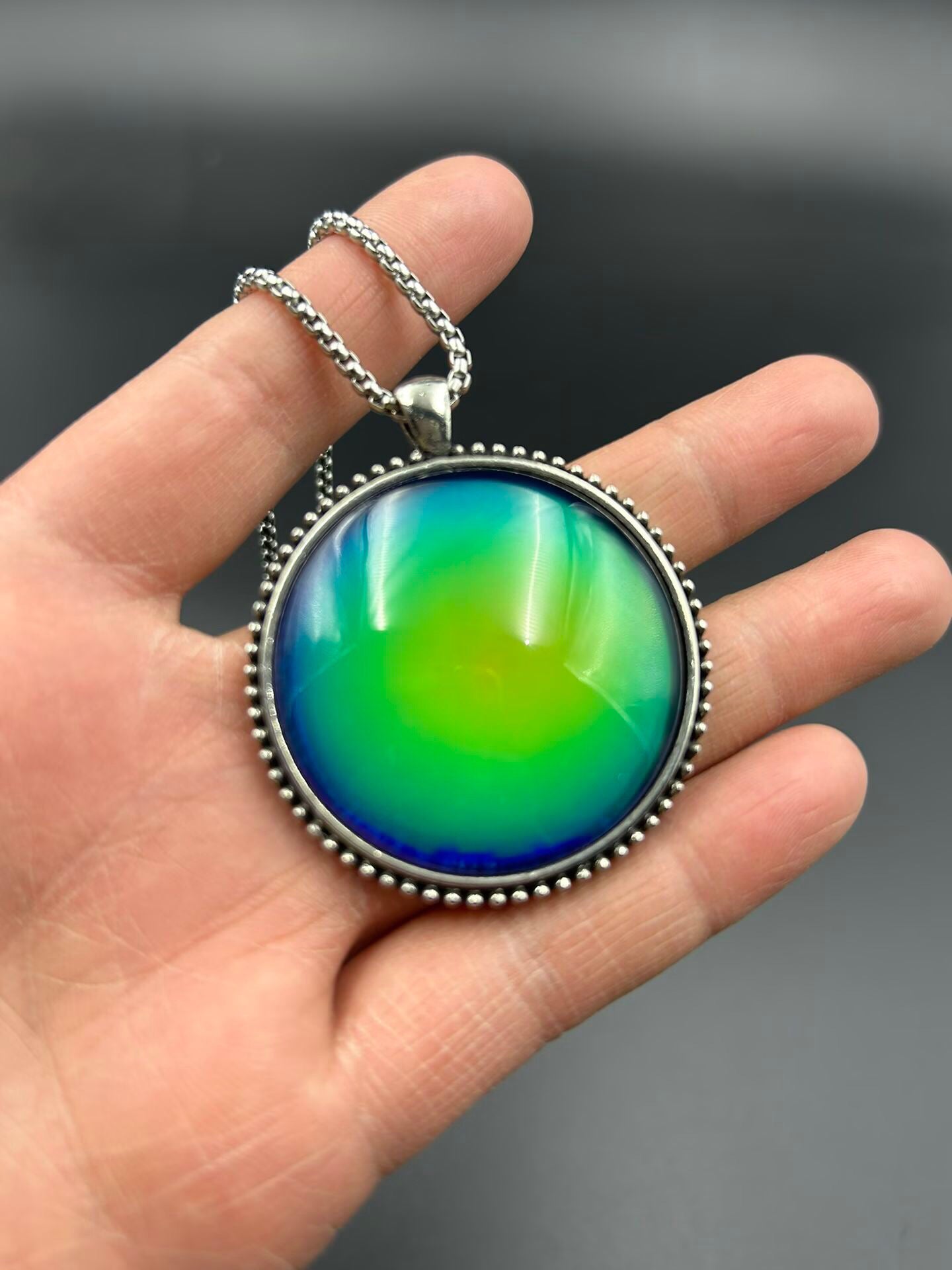 Chinese antique copper temperature sensitive color changing pendant