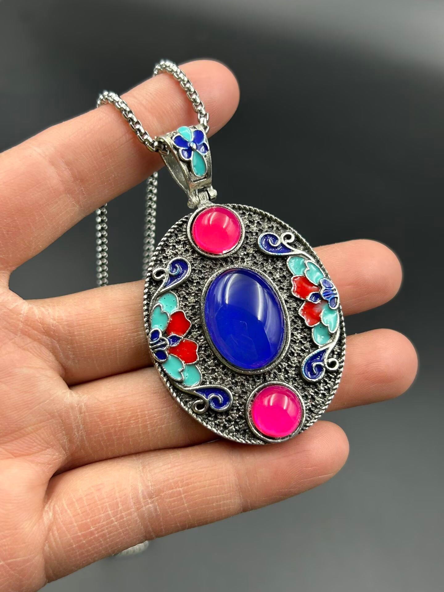 Chinese antique bronze cloisonn é temperature sensitive color changing pendant